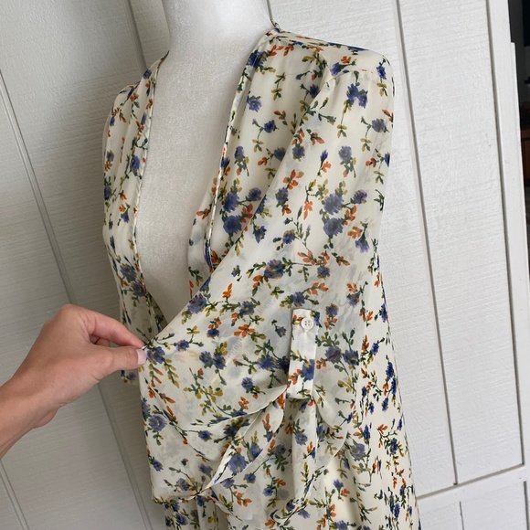 Lightweight Floral Coverup - Picture 2 of 4